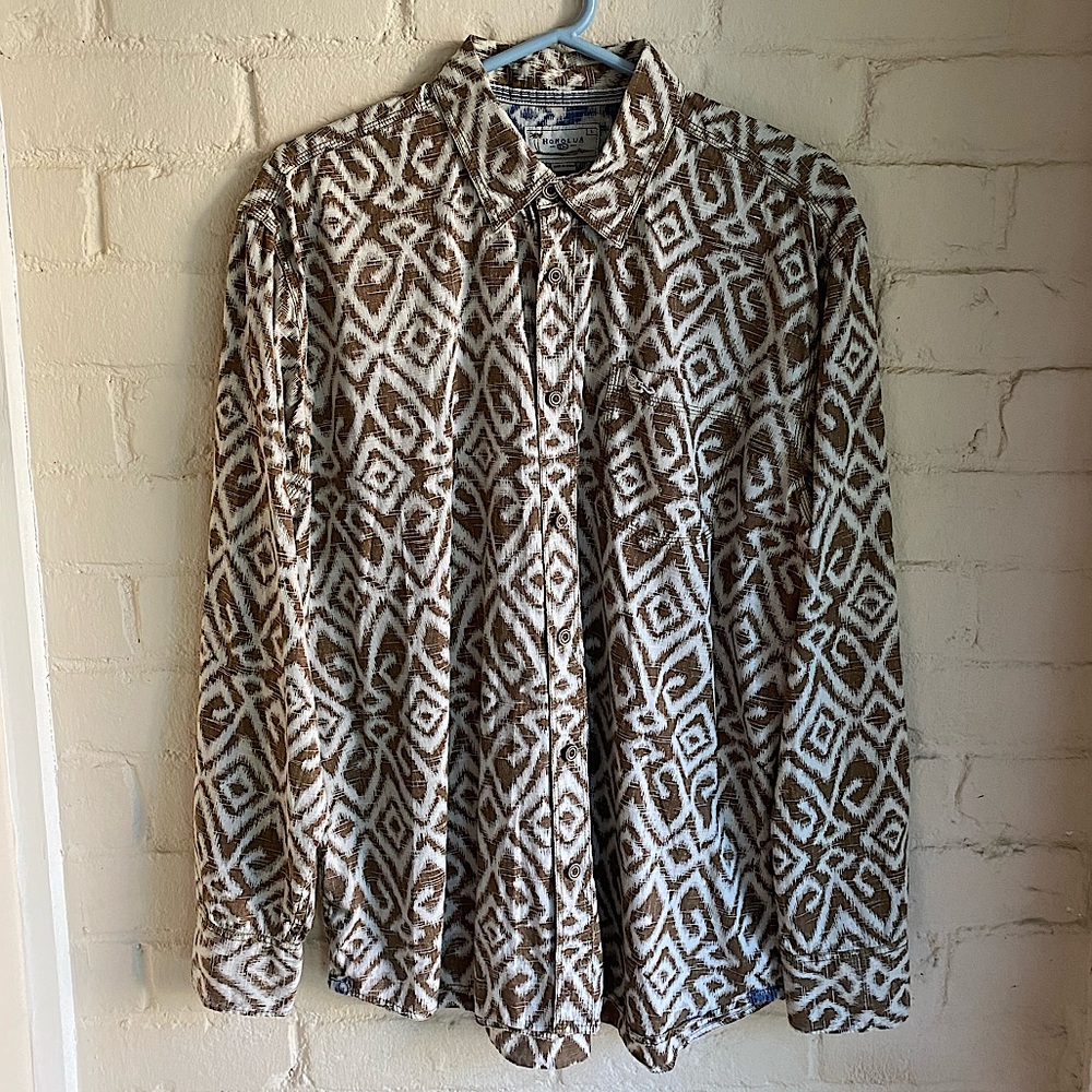 Honolua size large tab beige brown & cream tribal Hawaiian print button down